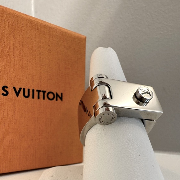 Louis Vuitton Silver Men's Ring Size Medium - Picture 1 of 10